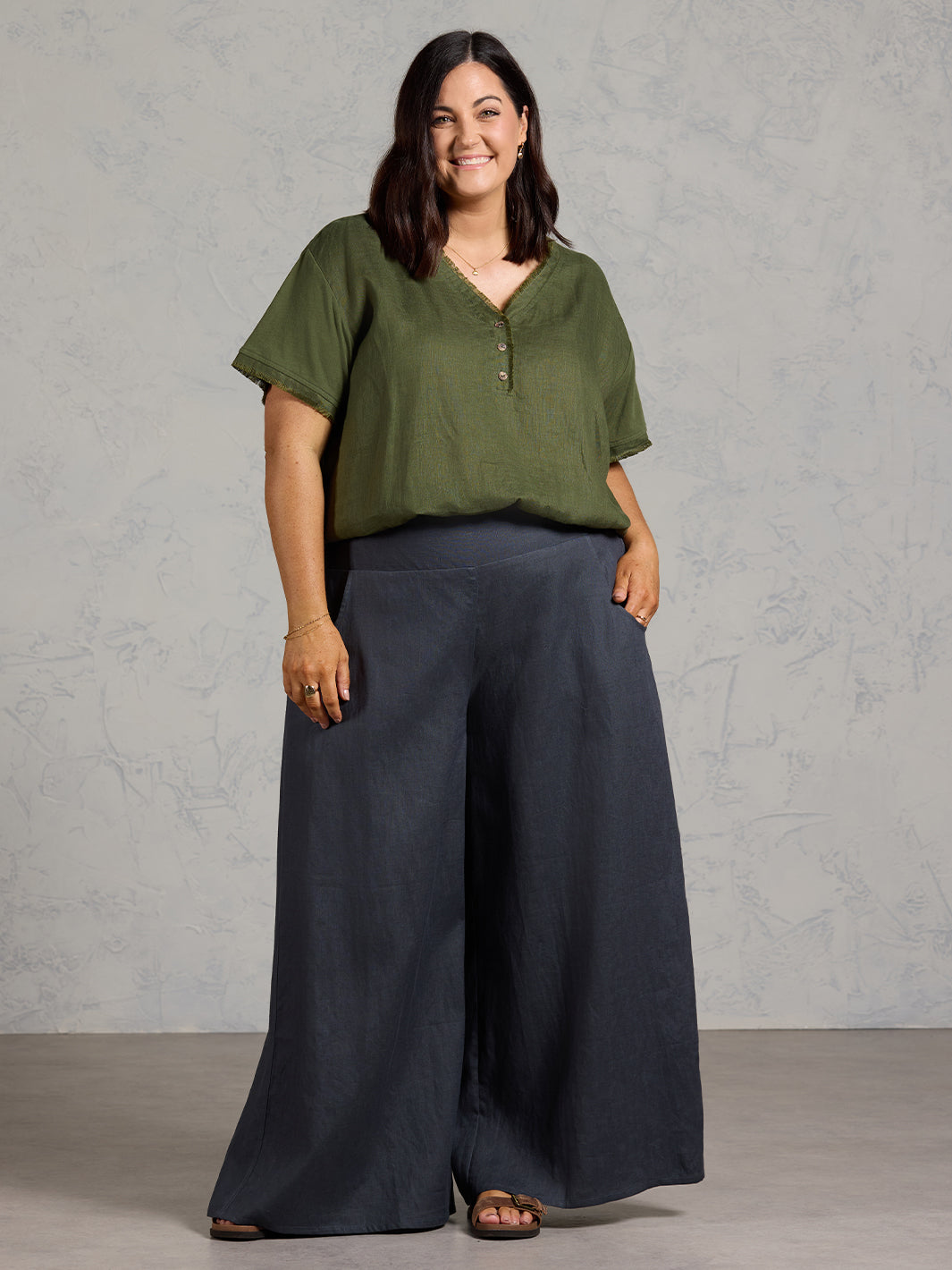 Vivre French Linen and Cotton Blouse Olive